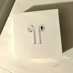 Brand New Gen 1 AirPods w/ Charging Case